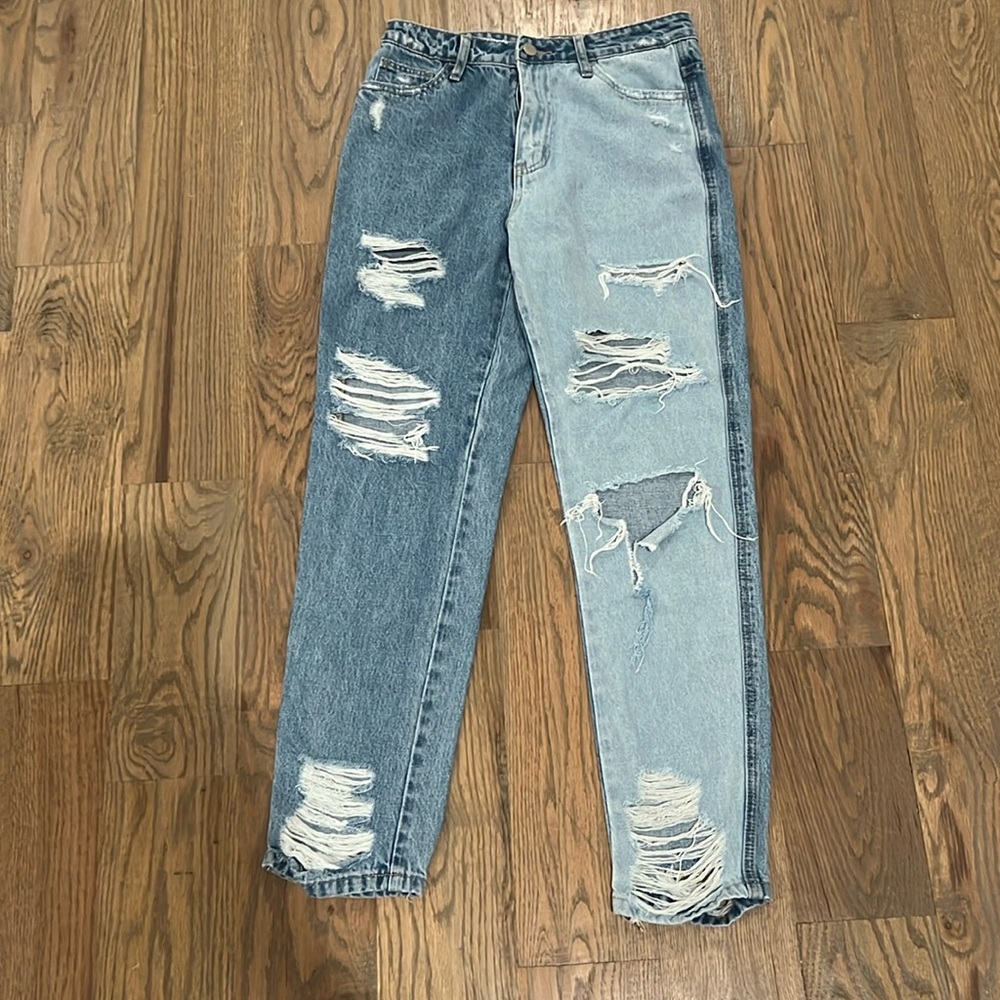 Buckle Jeans (brand flying monkey) distressed blue jeans size 26